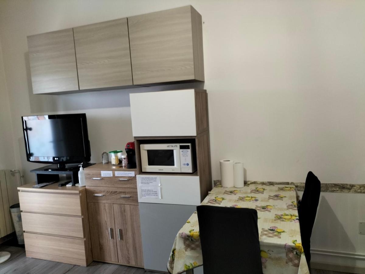 Ferienwohnung Affitti Brevi Ferrera Monolocale Ferrera 20 Minuti Da Rho Fiera E San Siro Bareggio Exterior foto