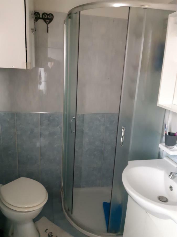 Ferienwohnung Affitti Brevi Ferrera Monolocale Ferrera 20 Minuti Da Rho Fiera E San Siro Bareggio Exterior foto